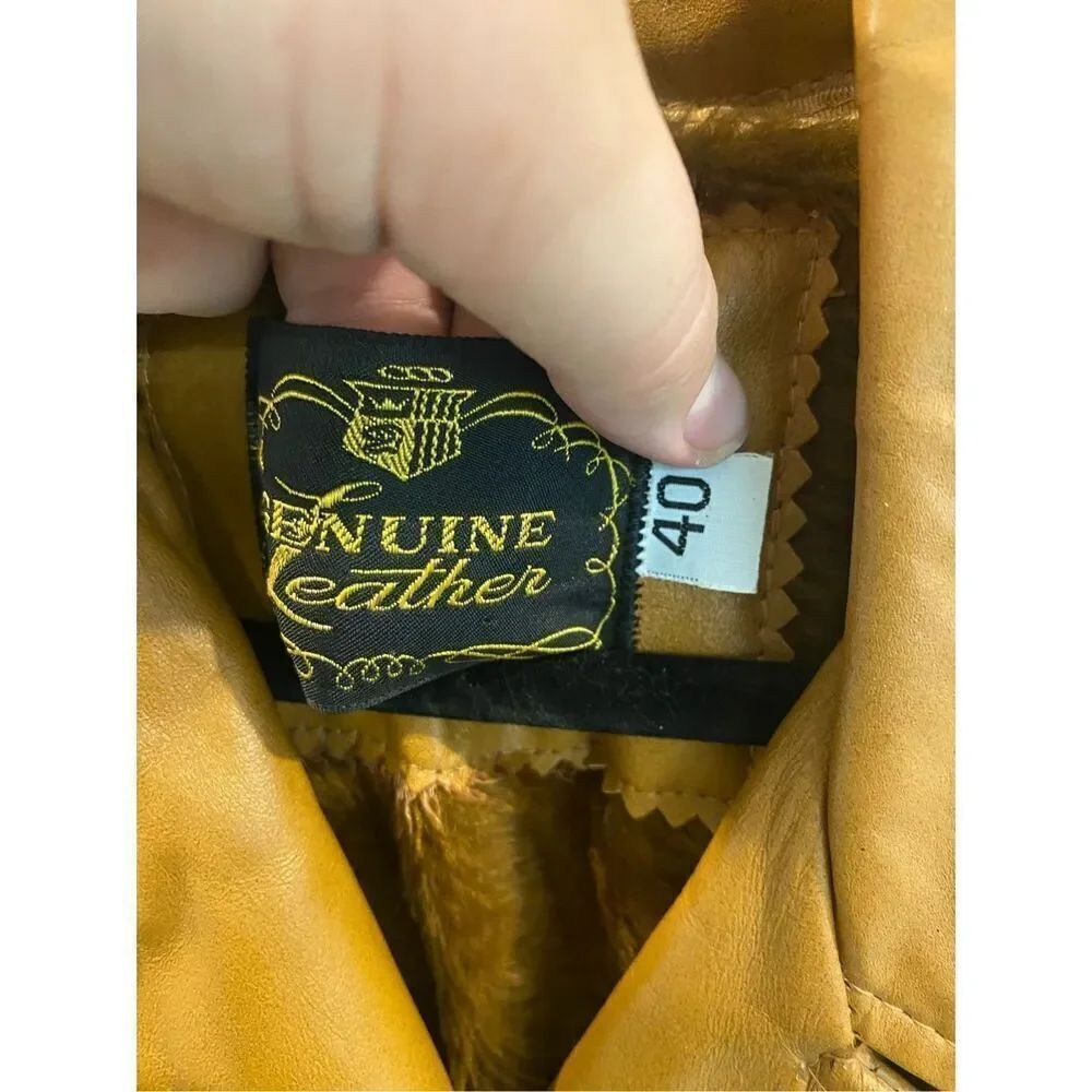 Genuine Leather Vintage 1970s Faux Fur Removable Liner Carmel Jacket • SIZE 40 - Picture 3 of 16